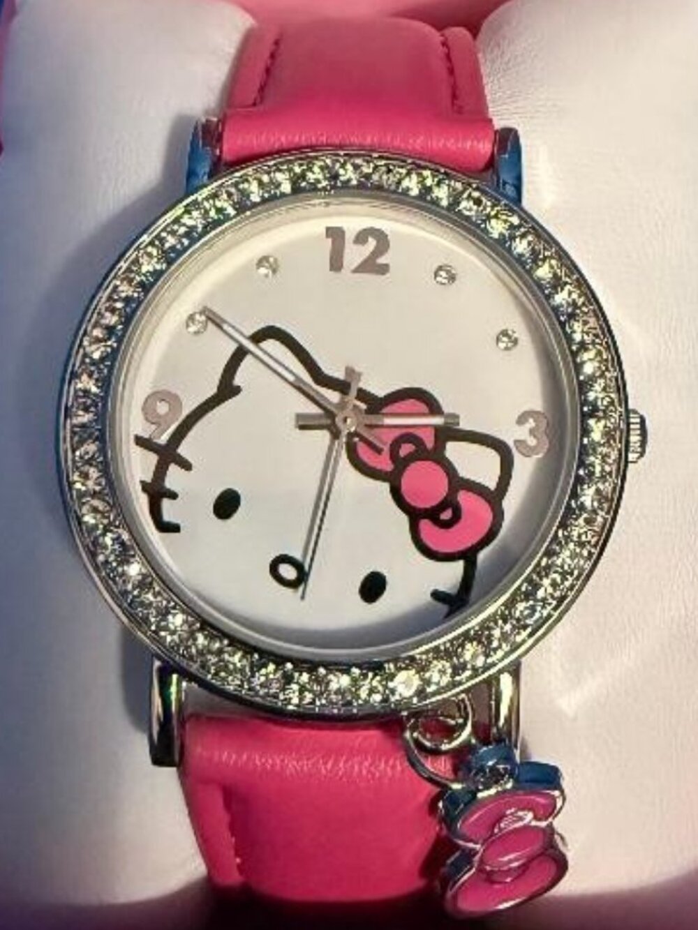 NEW HELLO KITTY ADULT OR KIDS GORGEOUS & GREAT GIFT HOT PINK & BLING WATCH